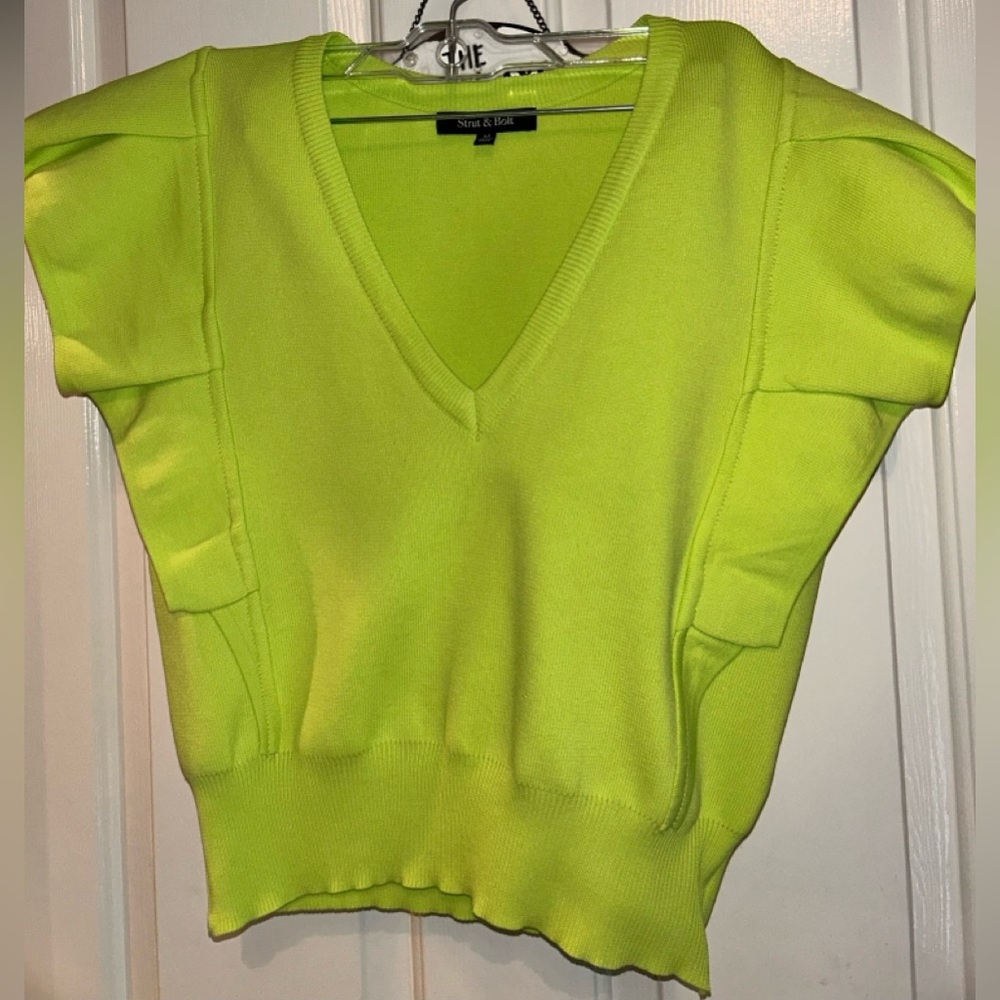 EUC lime green sweater M
